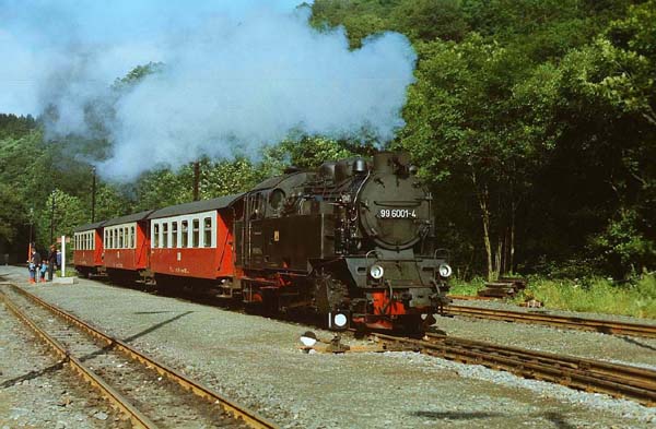 Bahnsteigschild in Alexisbad